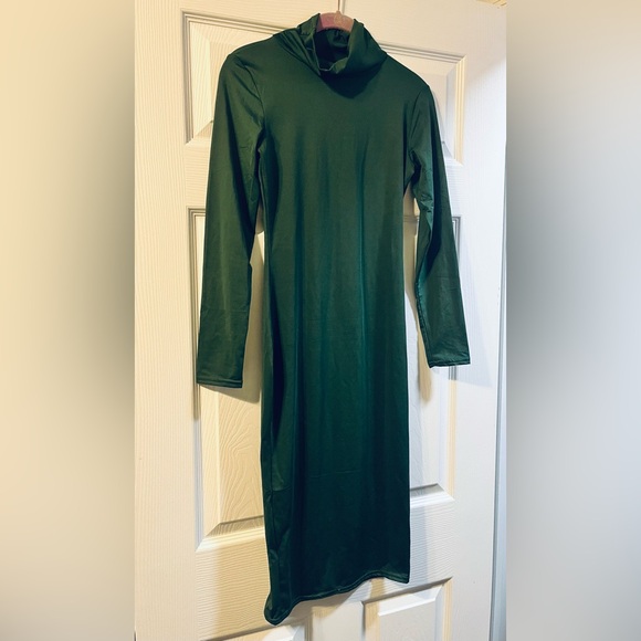 New! Bodycon Dress - Picture 3 of 4